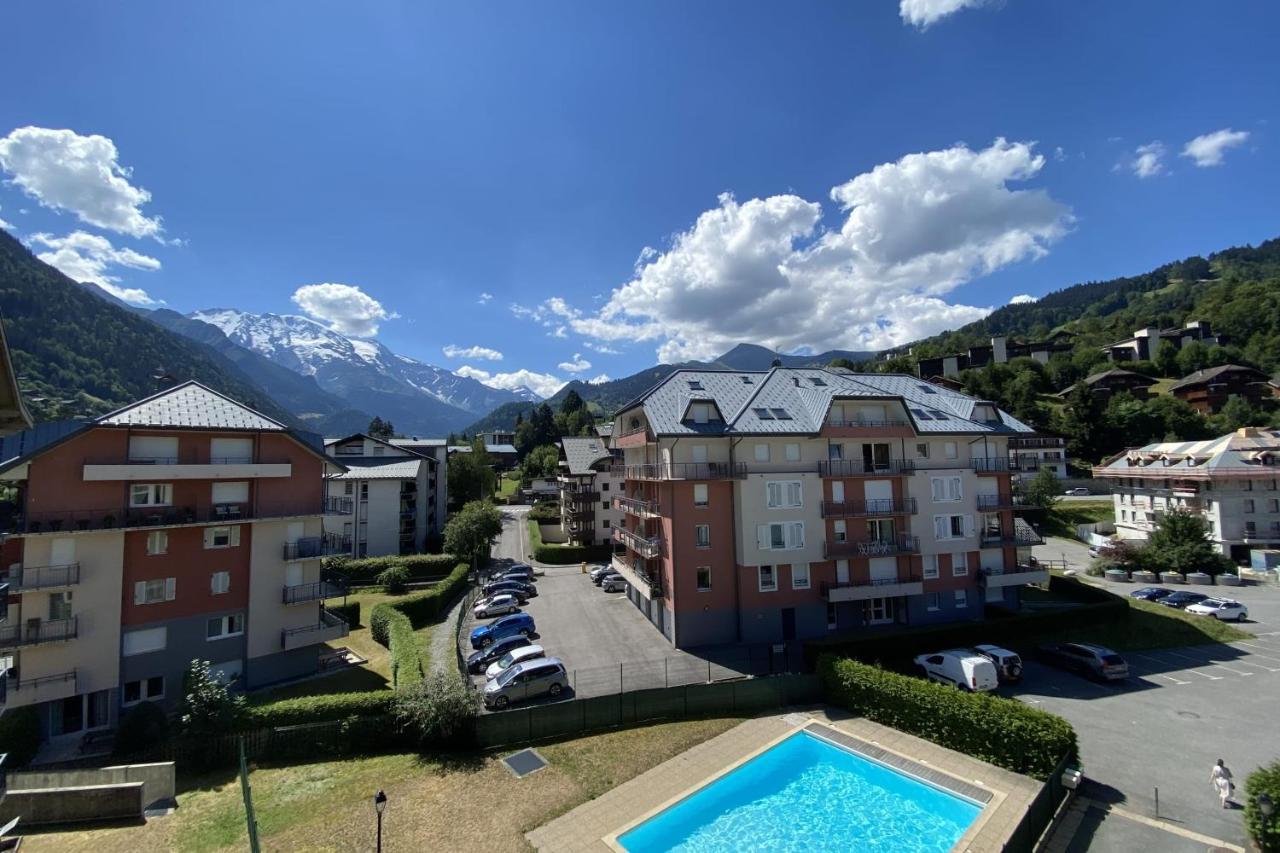 Flat In Residence With Swimming Pool แซ็งต์-แฌร์เวส์-เลส์-แบ็งส์ ภายนอก รูปภาพ