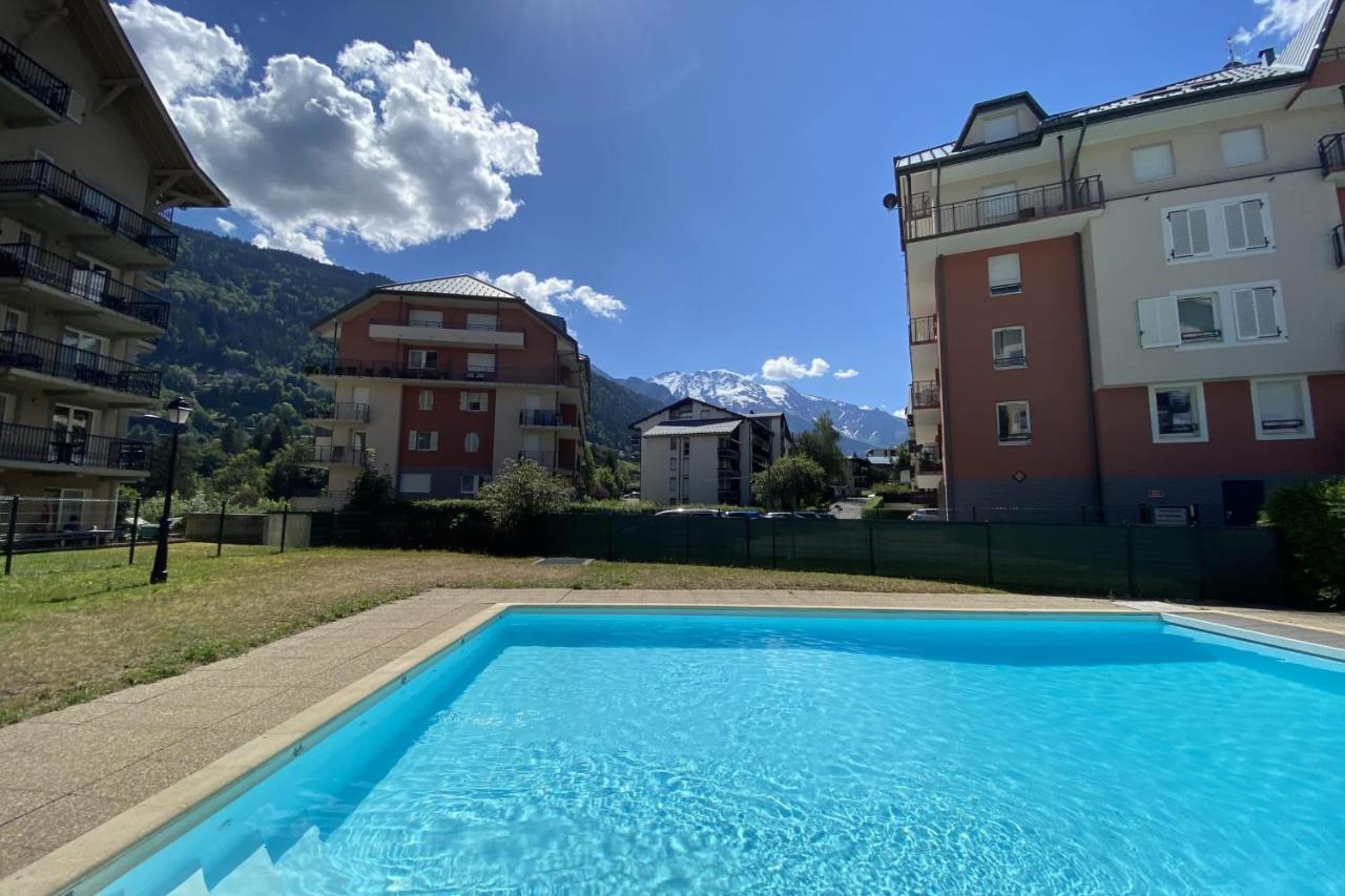 Flat In Residence With Swimming Pool แซ็งต์-แฌร์เวส์-เลส์-แบ็งส์ ภายนอก รูปภาพ
