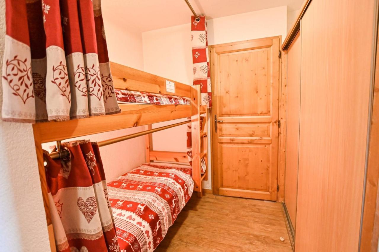Flat In Residence With Swimming Pool แซ็งต์-แฌร์เวส์-เลส์-แบ็งส์ ภายนอก รูปภาพ