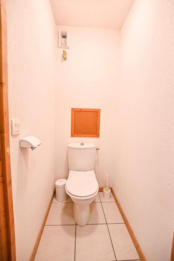 Flat In Residence With Swimming Pool แซ็งต์-แฌร์เวส์-เลส์-แบ็งส์ ภายนอก รูปภาพ